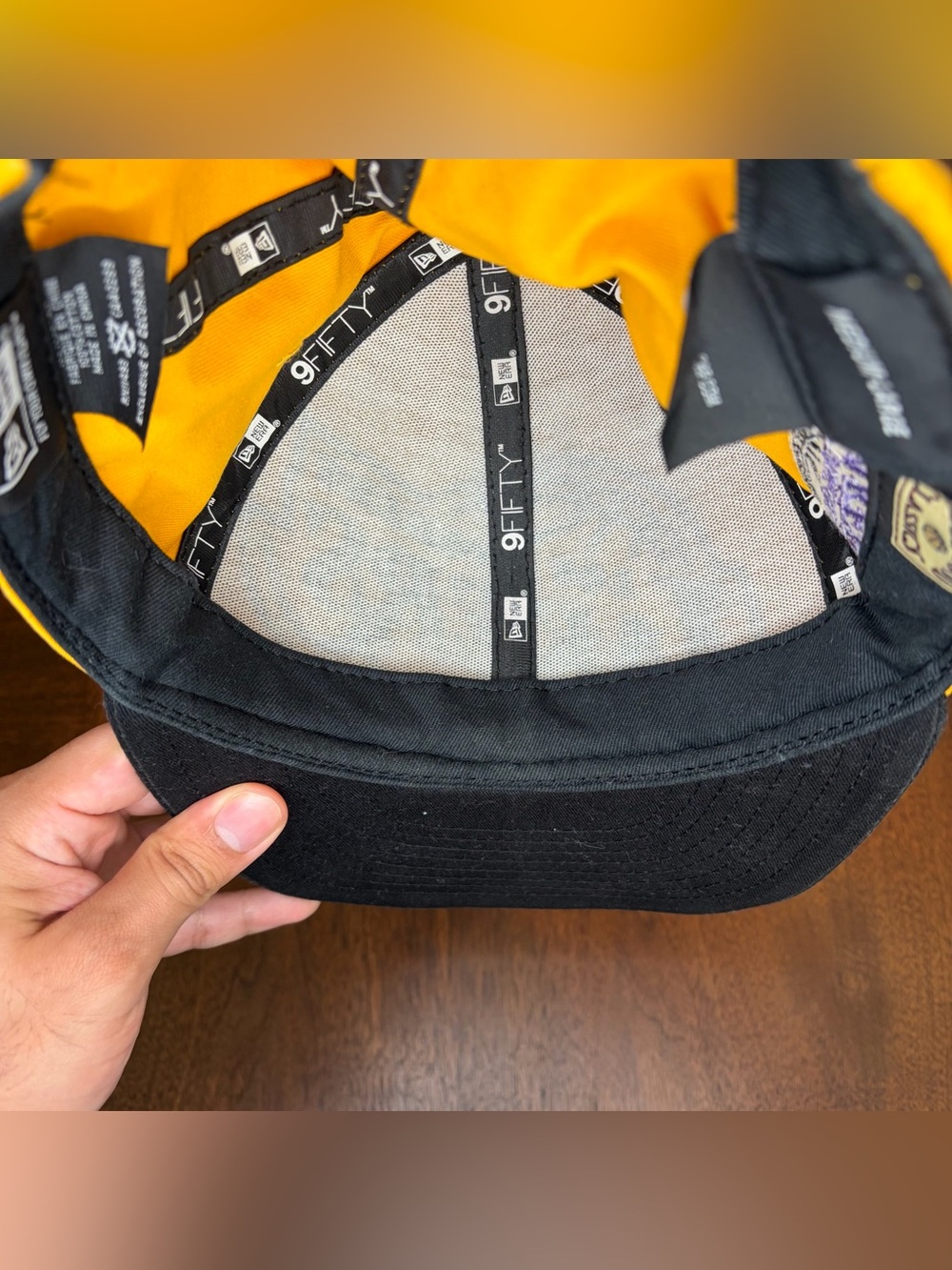 New Era 9FIFTY Los Angeles Lakers Hardwood Classics Big Spell Out Snapback M-L - Picture 10 of 11